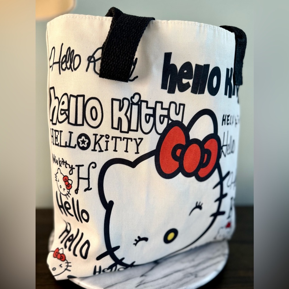 Hello Kitty Big Head Canvas Tote Bag, New - Picture 3 of 9